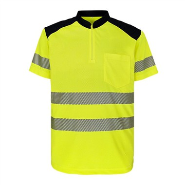 Oproti běžnému reflexnímu tričku