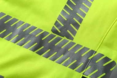 Existují zimní a letní reflexní vesty?